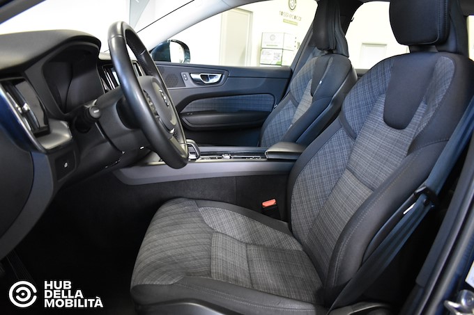 VOLVO XC60 B4 (d) automatico Core